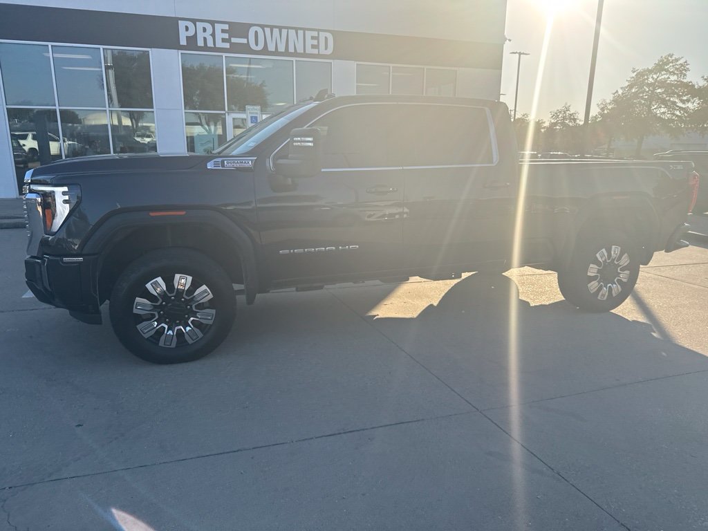 Used 2024 GMC Sierra 2500 SLE w/ SLE Value Package; AWD/4WD image 1