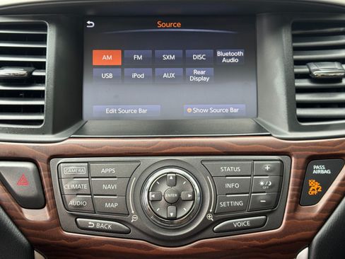 Used 2017 Nissan Pathfinder Platinum AWD/4WD image 27