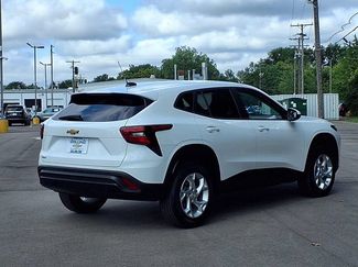 Used 2024 Chevrolet Trax LS w/ LS Convenience Package FWD video 2