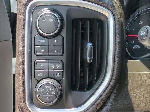 Used 2020 Chevrolet Silverado 2500 LTZ w/ Safety Package image 17