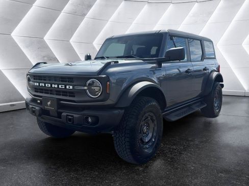 Used 2025 Ford Bronco Big Bend w/ Black Diamond Package AWD/4WD image 3
