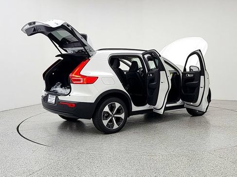 New 2026 Volvo XC40 B5 Plus w/ Protection Package Premier AWD/4WD image 11