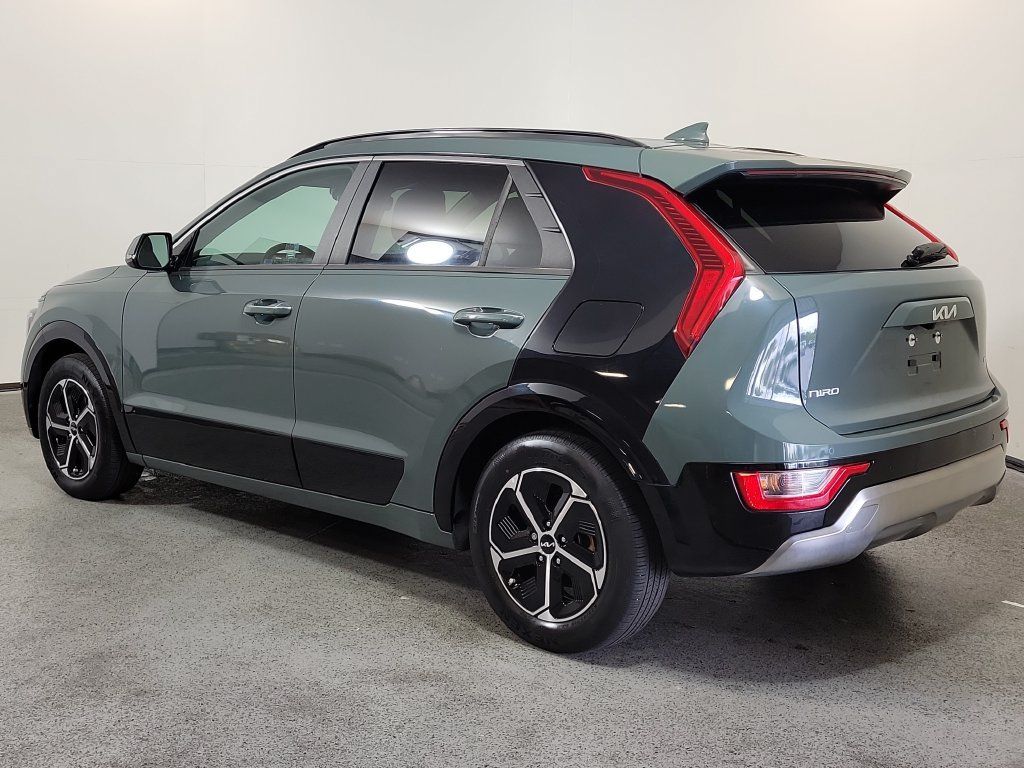 Used 2023 Kia Niro FWD image 5