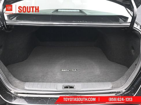 Used 2025 Nissan Sentra SV image 28