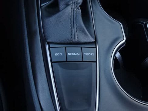 Certified 2024 Toyota Camry SE FWD image 32