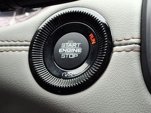 Certified 2023 Jeep Compass Limited image 25