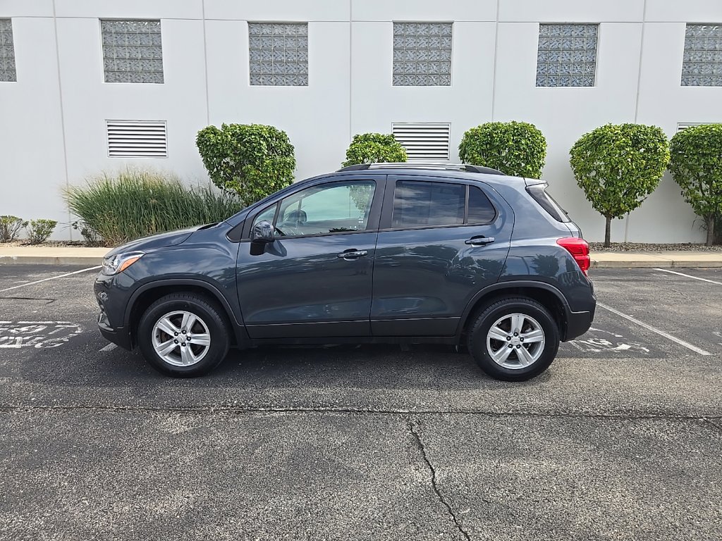 Used 2021 Chevrolet Trax LT w/ LT Convenience Package AWD/4WD image 5