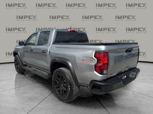 Used 2024 Chevrolet Colorado Trail Boss w/ Technology Package image 3