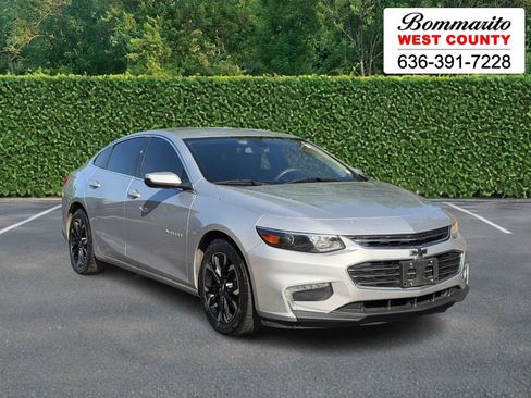 Used 2018 Chevrolet Malibu LT FWD image 1