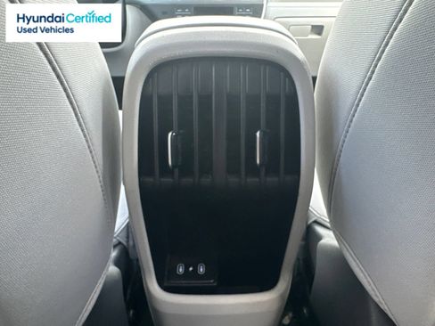 Used 2025 Hyundai Kona SEL FWD image 20