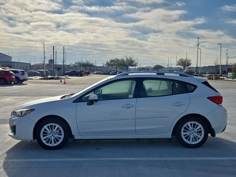 Used 2018 Subaru Impreza 2.0i Premium image 7