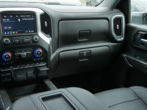 Used 2022 Chevrolet Silverado 3500 LTZ AWD/4WD image 11