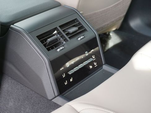 Certified 2026 Porsche Panamera 4 AWD/4WD image 24