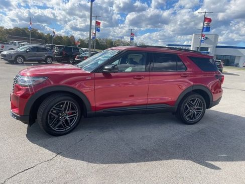 New 2026 Ford Explorer ST-Line w/ ST-Line Street Pack image 5