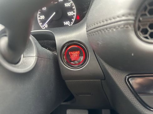 Used 2023 Honda HR-V LX image 18