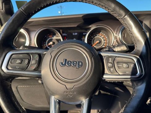 Used 2021 Jeep Wrangler Unlimited Sahara image 14