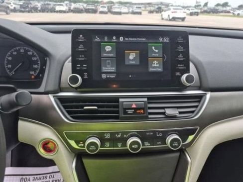 Used 2021 Honda Accord Hybrid image 12