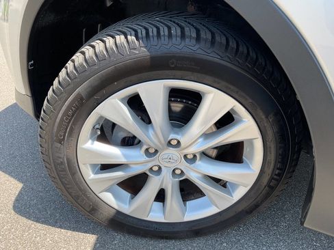Used 2014 Toyota RAV4 Limited w/ Technology Package AWD/4WD image 47