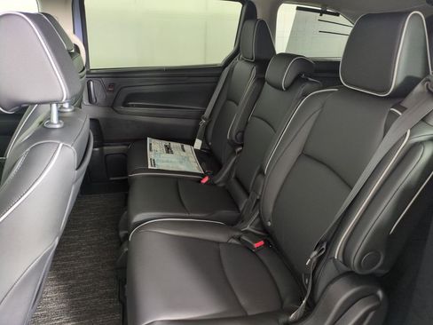 New 2026 Honda Odyssey Touring image 25