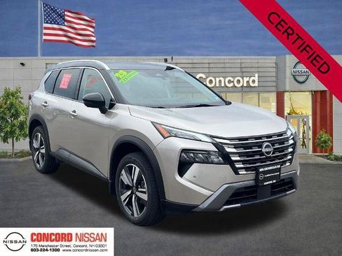 Certified 2024 Nissan Rogue SL w/ SL Premium Package AWD/4WD image 1