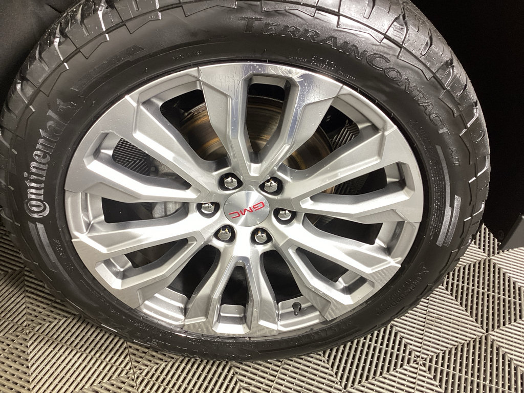 Used 2022 GMC Yukon XL Denali AWD/4WD image 7