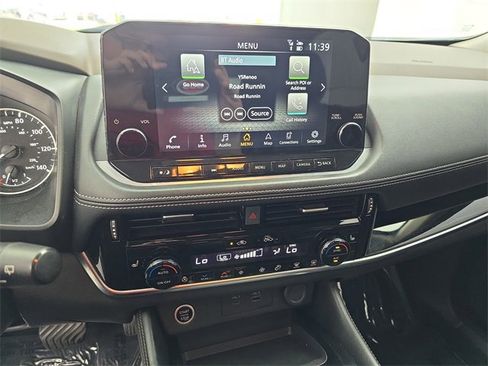 Certified 2023 Nissan Rogue SL w/ SL Premium Package image 20