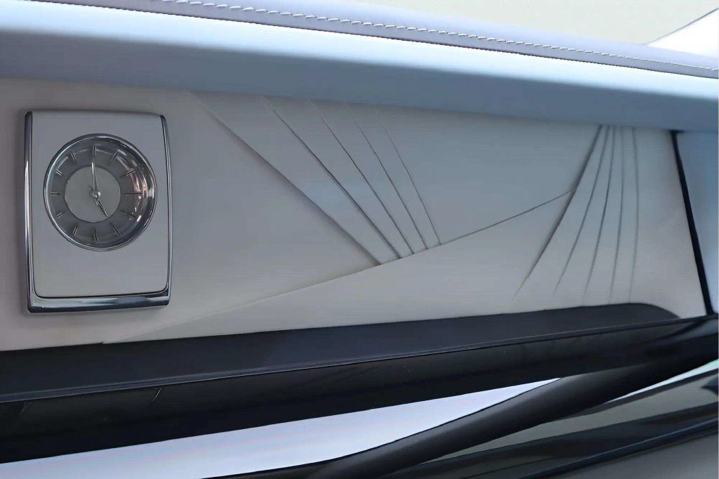 Certified 2019 Rolls-Royce Phantom Sedan RWD image 12