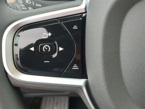 Certified 2026 Volvo XC90 B6 Plus w/ Protection Package Premier image 22