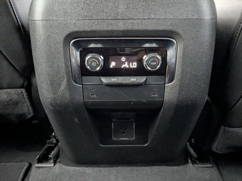Used 2025 Chevrolet Tahoe Z71 AWD/4WD image 19