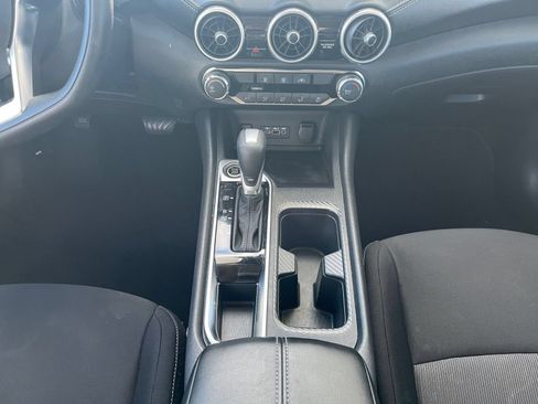 Used 2025 Nissan Sentra SV FWD image 39