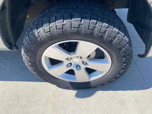 Used 2009 Dodge Ram 1500 Truck Sport image 11