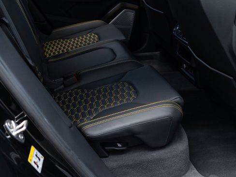 Used 2022 Lamborghini Urus AWD/4WD image 66