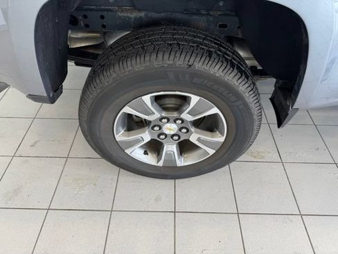 Used 2018 Chevrolet Colorado Z71 AWD/4WD image 37