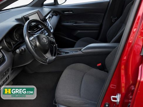 Used 2018 Toyota C-HR XLE FWD image 10