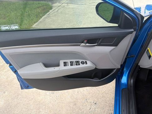 Used 2018 Hyundai Elantra SEL FWD image 34