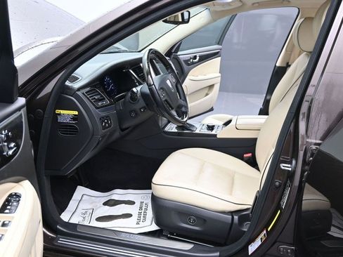 Used 2016 Hyundai Equus Signature RWD image 11