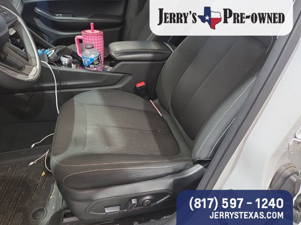 Used 2023 Jeep Grand Cherokee L Laredo RWD image 7