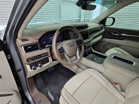 Certified 2024 GMC Yukon XL Denali w/ Advanced Technology Package AWD/4WD image 12