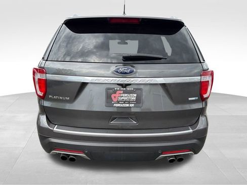 Used 2019 Ford Explorer Platinum AWD/4WD image 6