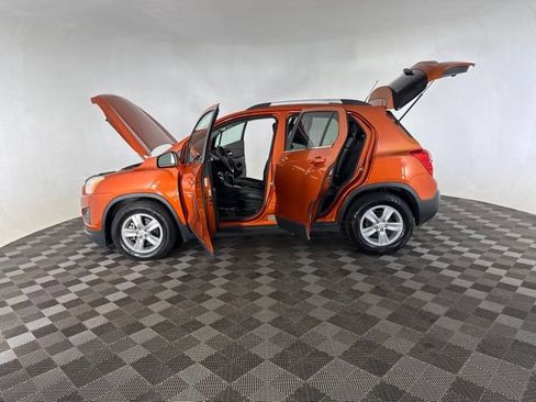 Used 2015 Chevrolet Trax LT w/ LT Plus Package FWD image 11