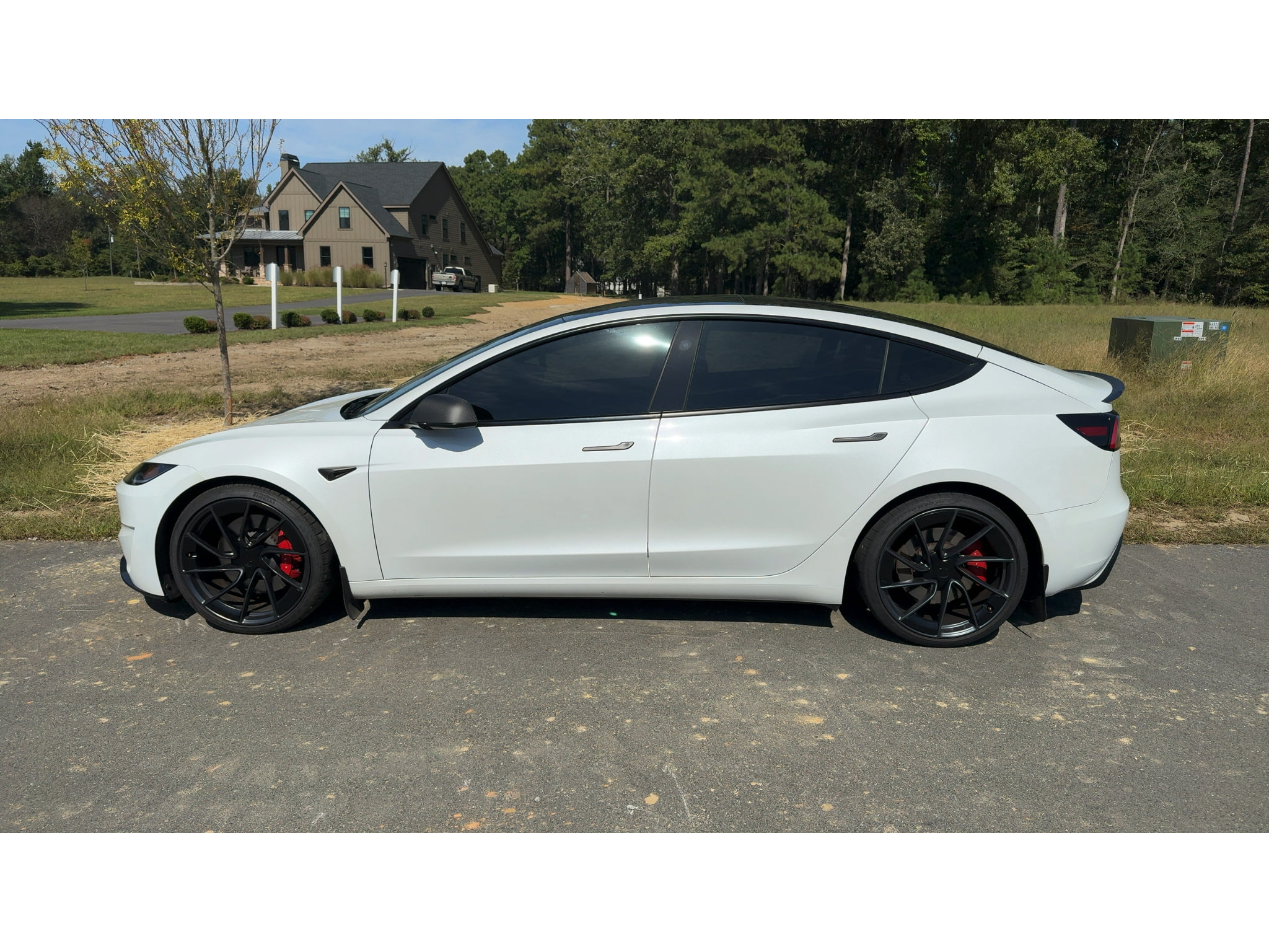 Used 2024 Tesla Model 3 Performance AWD/4WD image 2