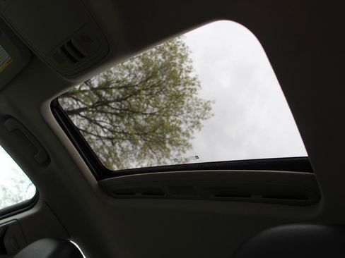 Used 2014 Buick Regal FWD image 17