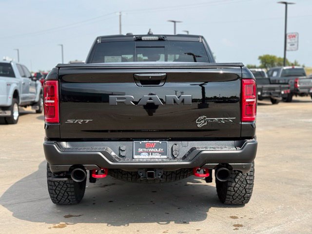 Used 2027 RAM 1500 4x4 Crew Cab image 7