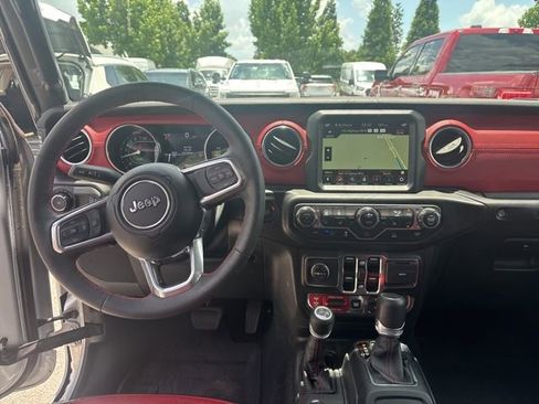 Used 2023 Jeep Wrangler Unlimited Rubicon 4xe AWD/4WD image 11