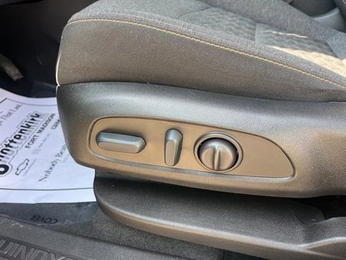 Used 2022 Chevrolet Equinox LT image 16