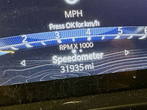 Used 2023 Jeep Grand Cherokee Limited w/ Luxury Tech Group II image 19