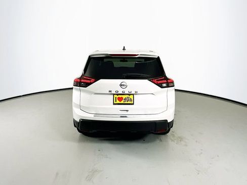 Used 2026 Nissan Rogue SV FWD image 6