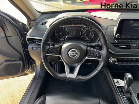 Used 2020 Nissan Altima 2.5 SR image 16