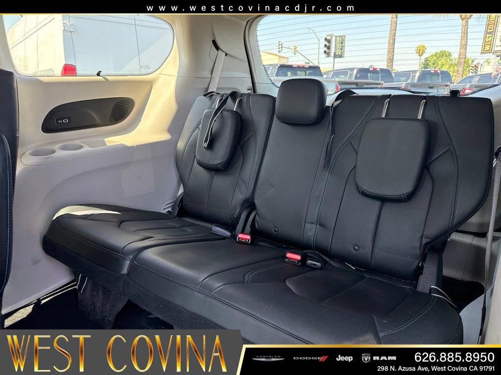 Used 2021 Chrysler Pacifica Touring-L w/ Premium & Safety Sphere Group AWD/4WD image 28