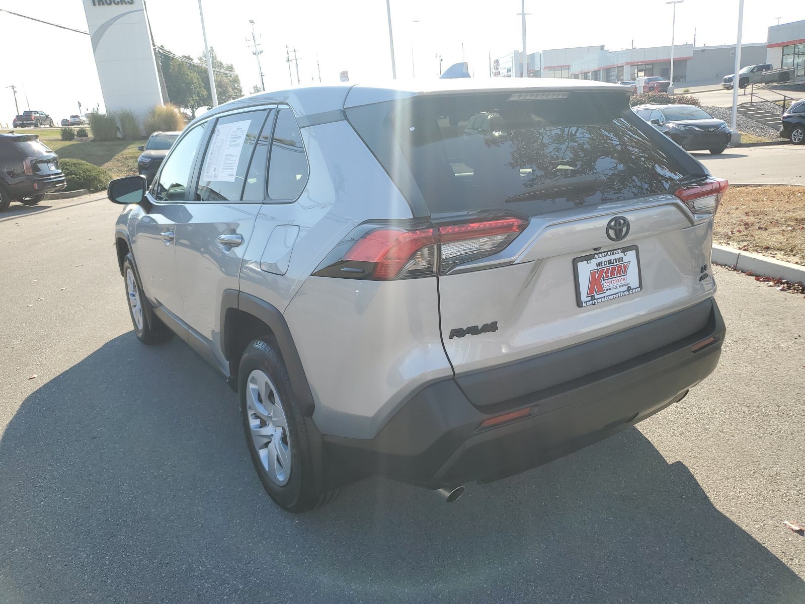 Certified 2024 Toyota RAV4 LE AWD/4WD image 3